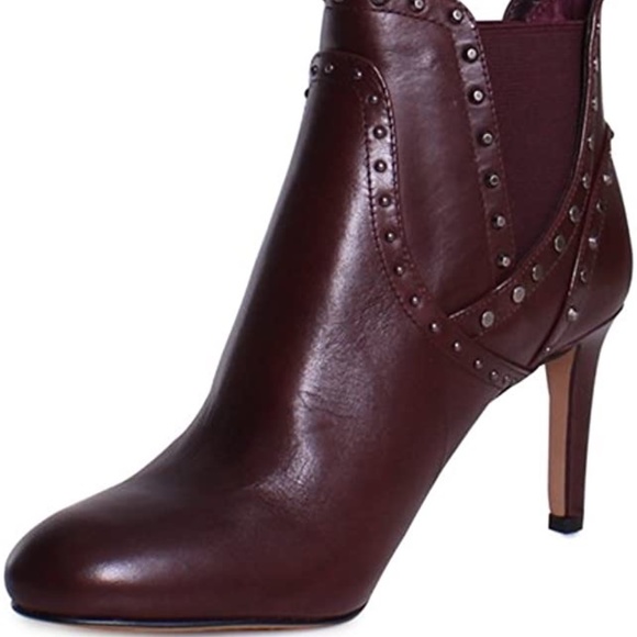 WARDROBE CLEAR OUT - Gorgeous Vince Camuto purple Leather Ankle Boots - Picture 1 of 8